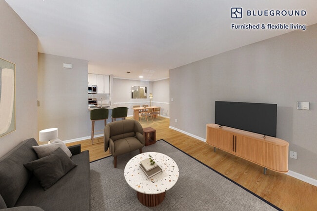 100 Court N Dr in Melville, NY - Building Photo - Building Photo