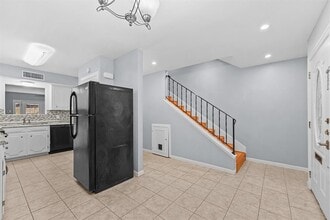 5237 Arboles Dr in Houston, TX - Building Photo - Building Photo