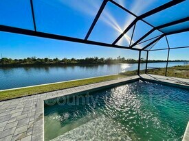 10688 McAlester Cir in Port Charlotte, FL - Building Photo