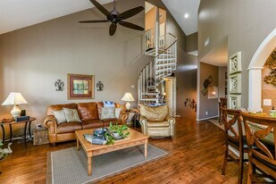 4144 Greystone Way in Sugar Land, TX - Building Photo