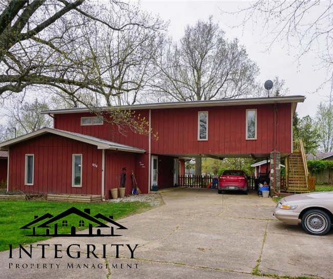 property at 634 Salem Ave