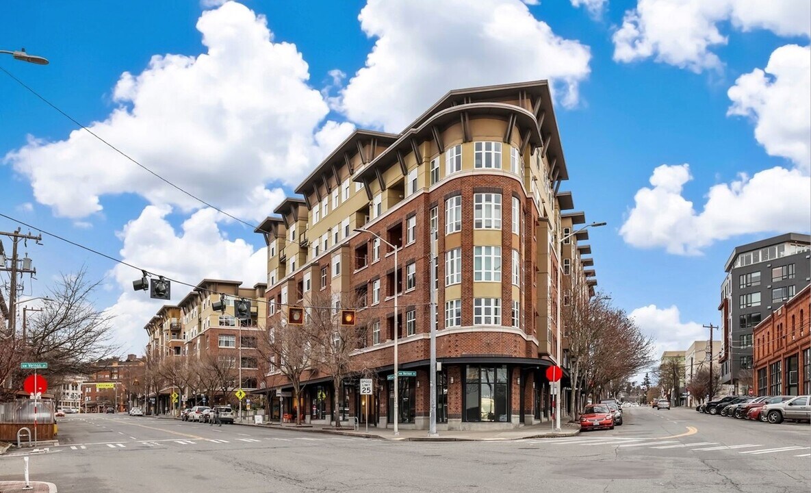 5440 Leary Way NW in Seattle, WA - Building Photo