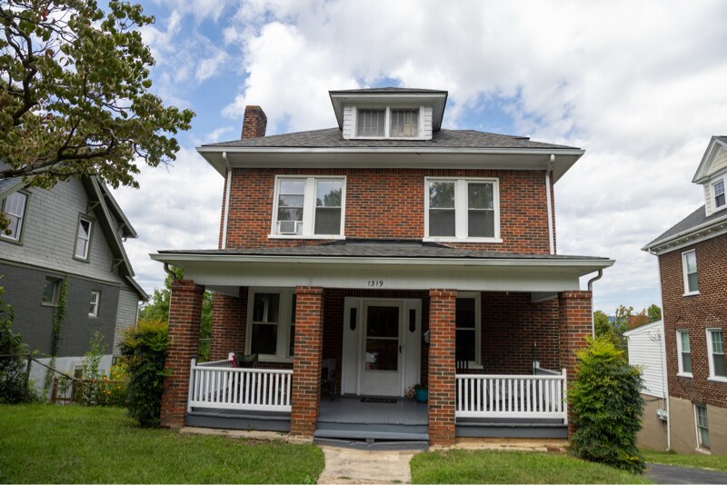1319 Hamilton Terrace SE in Roanoke, VA - Building Photo