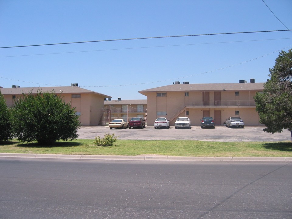 Bel Aire Apartments in Hobbs, NM - Building Photo