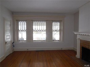 408 Clinton Terrace in Easton, PA - Building Photo - Building Photo