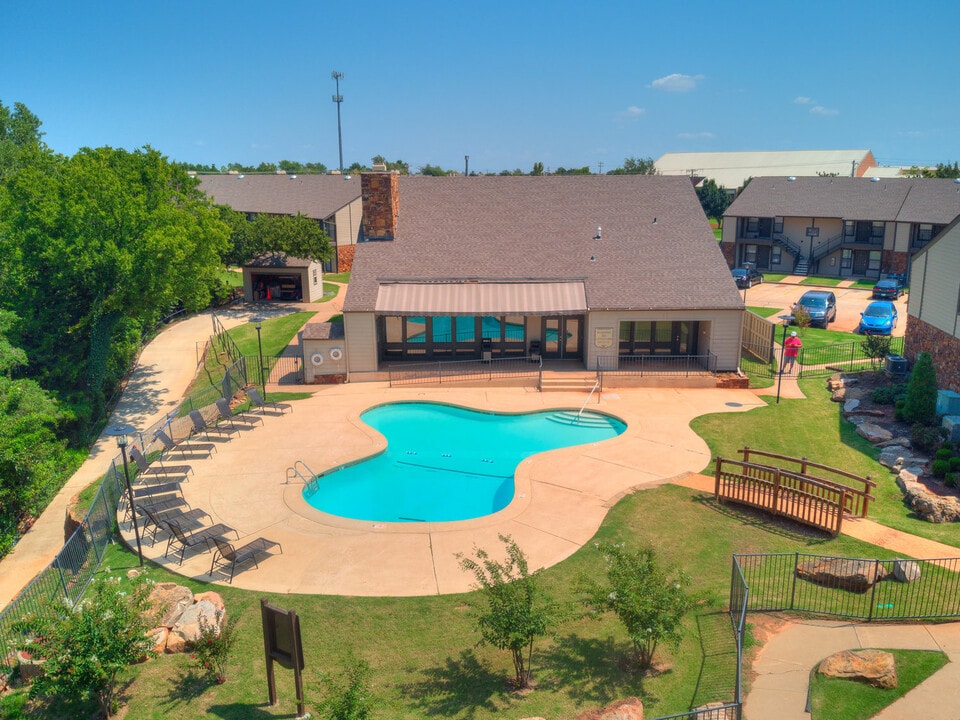 Stonebrook in Oklahoma City, OK - Building Photo