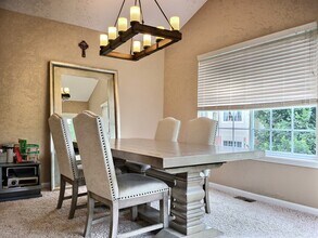 557 Cary Woods Cir in Cary, IL - Building Photo - Building Photo
