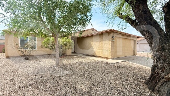 8972 E Mayberry Dr