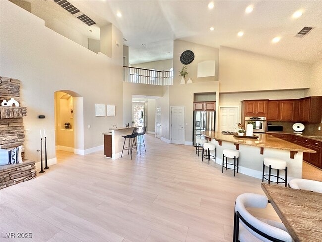 858 La Sconsa Dr in Las Vegas, NV - Building Photo - Building Photo