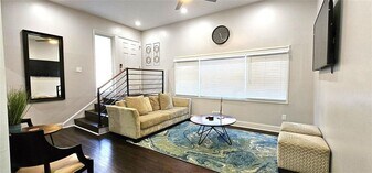 2511 Susan Ln SW in Atlanta, GA - Building Photo