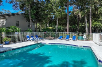 Country Club in DeLand, FL - Foto de edificio - Building Photo