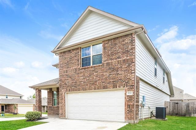 8301 Yaupon Holly Trl in Fort Worth, TX - Building Photo - Building Photo