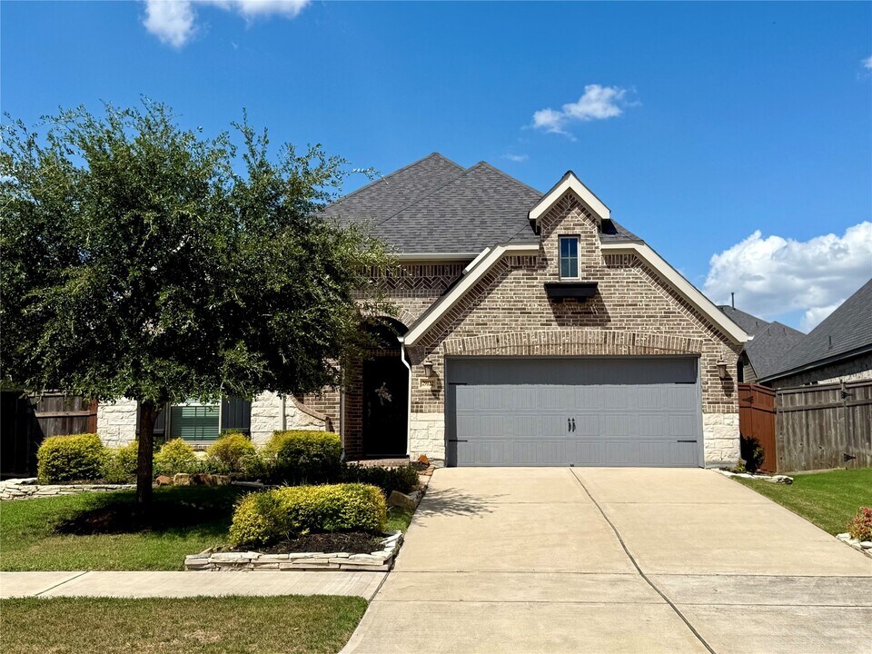 29122 Parker Heights Ln in Fulshear, TX - Building Photo