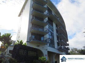 2405 Kalanianaole St in Hilo, HI - Building Photo
