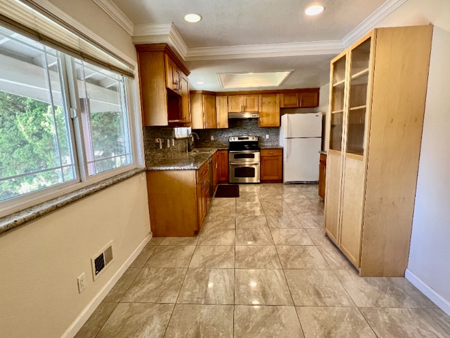 811 Pescadero Dr in San Jose, CA - Building Photo - Building Photo