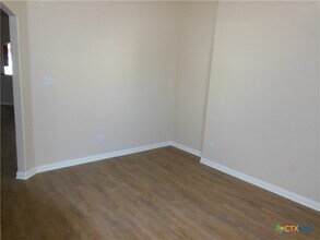 455 Roadrunner Ave in New Braunfels, TX - Building Photo - Building Photo