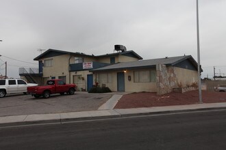 5232 Gwen Pl in Las Vegas, NV - Building Photo - Building Photo