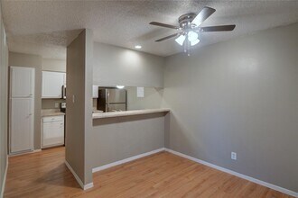 5634 Boca Raton Blvd-Unit -Boca Raton #211 in Fort Worth, TX - Building Photo - Building Photo