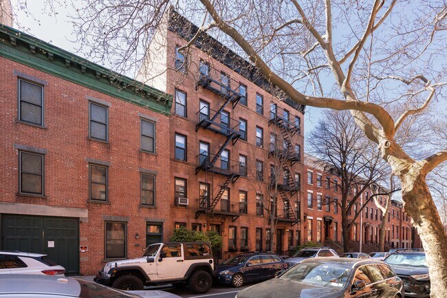 242 Baltic St in Brooklyn, NY - Building Photo - Building Photo