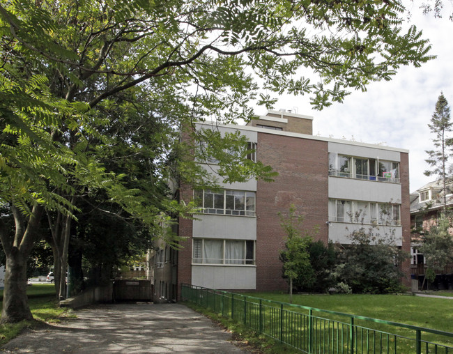 50 Walmer Rd in Toronto, ON - Building Photo - Building Photo