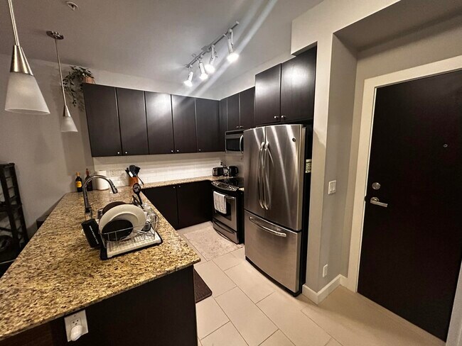 250 Francis Way in New Westminster, BC - Building Photo - Building Photo