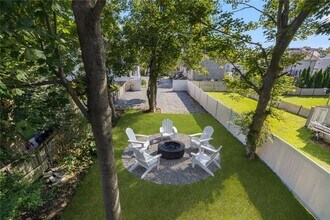 7 Sheffield Ave in Newport, RI - Building Photo - Building Photo