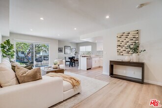1470 Rexford Dr in Los Angeles, CA - Building Photo - Building Photo