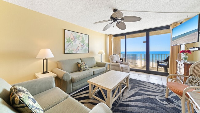 7205 Thomas Dr in Panama City Beach, FL - Building Photo - Building Photo