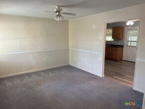 303 Ridge St in Copperas Cove, TX - Foto de edificio - Building Photo