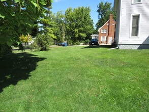 306 E Main St in Ottawa, IL - Building Photo - Building Photo