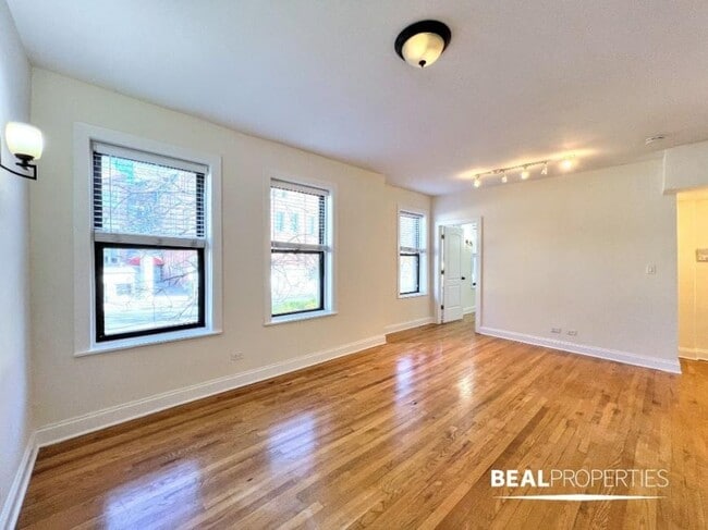 4040 N Ashland Ave in Chicago, IL - Building Photo - Building Photo