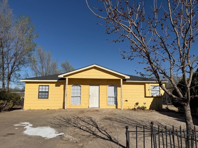 property at 1306 N Arthur St