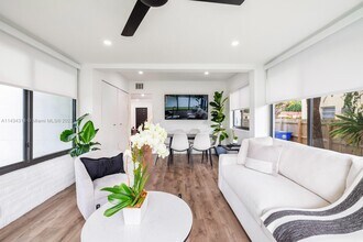 3635 SW 16th St-Unit -0 in Miami, FL - Building Photo - Building Photo