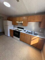 107 E Hickman St in Winchester, KY - Building Photo