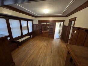 2473 N 46th St in Milwaukee, WI - Foto de edificio - Building Photo