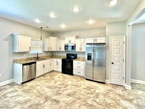 5378 Riverstone Dr in Memphis, TN - Foto de edificio - Building Photo