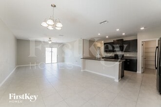 10215 Cool Waterlily Ave in Riverview, FL - Building Photo - Building Photo