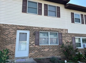 51 W Cabin Hollow Rd in Dillsburg, PA - Building Photo