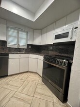 117 Lehane Terrace in North Palm Beach, FL - Building Photo - Building Photo
