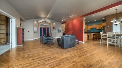 1228 Valley View Dr in Larkspur, CO - Building Photo - Building Photo