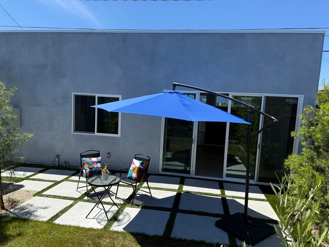 property at 13529 S Raymond Ave