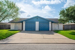 1307 Lily Ln in Brownsville, TX - Building Photo