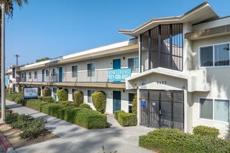 The Lindy East & West Apartments in Riverside, CA - Building Photo - Primary Photo