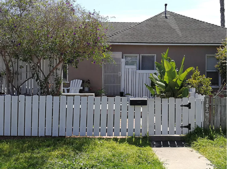 1024 1/2 Florida St, Unit 1024.5 in Huntington Beach, CA - Building Photo