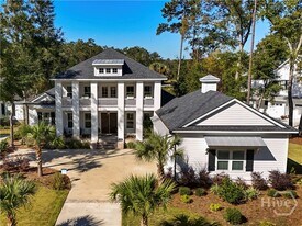 437 Bear River Dr in Richmond Hill, GA - Building Photo