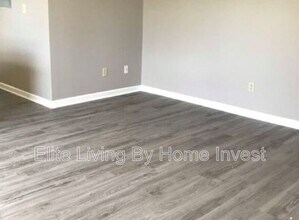 101 Pine Tree Path in Georgetown, KY - Foto de edificio - Building Photo