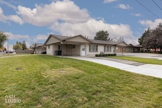 1061 W 10550 S in South Jordan, UT - Building Photo - Building Photo