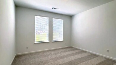 7 Peeples Dr in Lawrenceville, GA - Building Photo - Building Photo