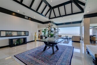1500 MacDonald Ranch Dr in Henderson, NV - Foto de edificio - Building Photo