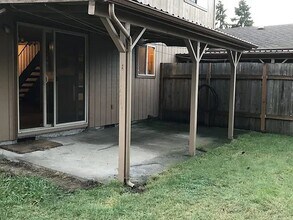 2792-2812 Wingate St in Eugene, OR - Building Photo - Building Photo